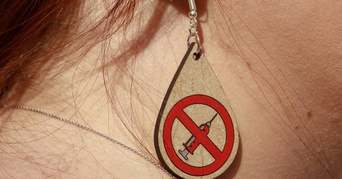 oltásellenes fülbevaló